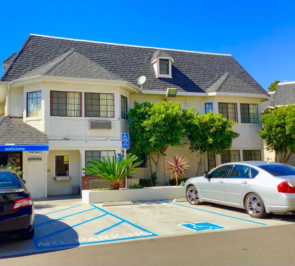 Carlsbad Village Inn Exteriör bild